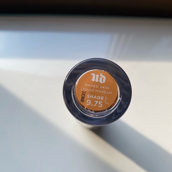 NEW Urban Decay 9.75 Naked Skin Foundation - Picture 2 of 3